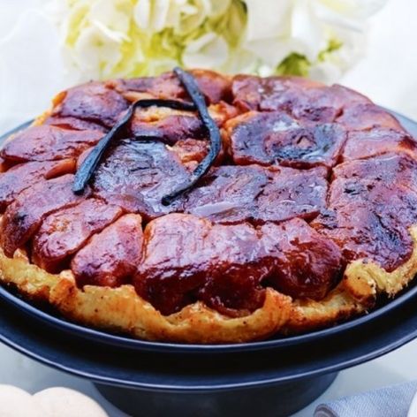 Apple tarte tatin with Cinnamon ice cream